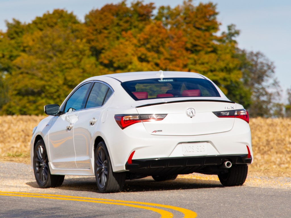 Acura ILX 2.4 i-VTEC (Automatic)